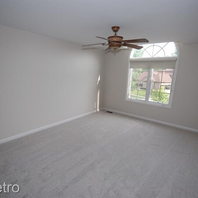 Building Photo - 5121 Parkgate Dr