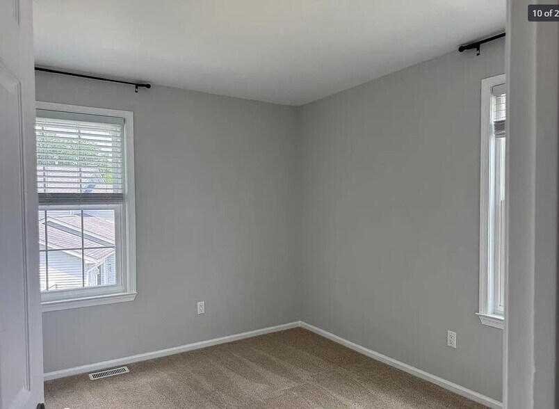 Building Photo - 119 Stoneham Dr