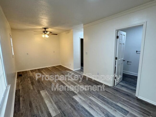 Building Photo - 2112 41st St