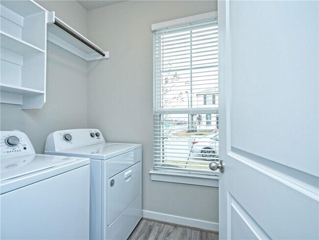 Building Photo - 17201 Leafroller Dr