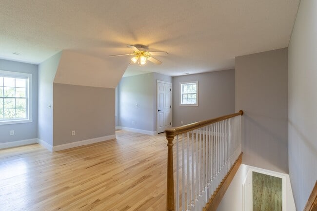 Building Photo - Charming Country Colonial on Cul-de-Sac, 4...