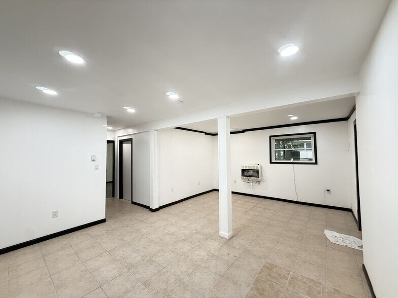 Building Photo - 8066 Red Squirrel Dr