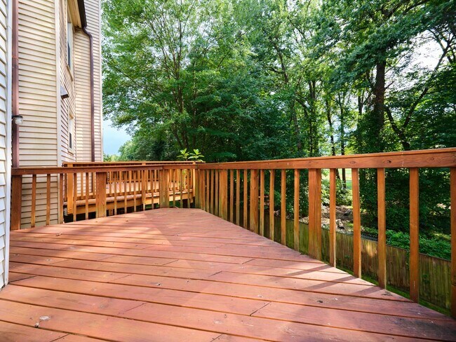 Building Photo - 1339 Templeton Pl