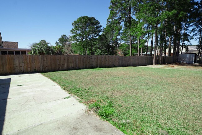 Building Photo - Available Soon!