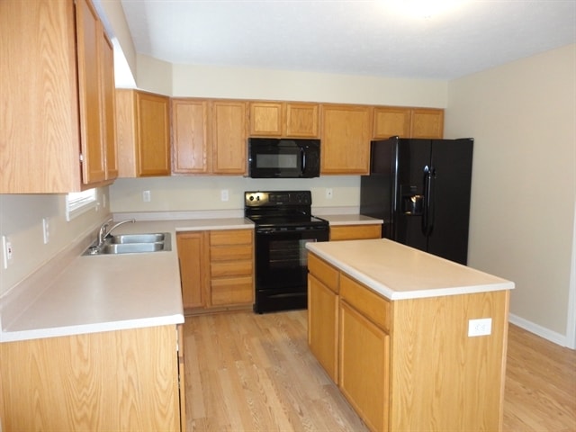 Building Photo - 8637 Trumpeter Dr