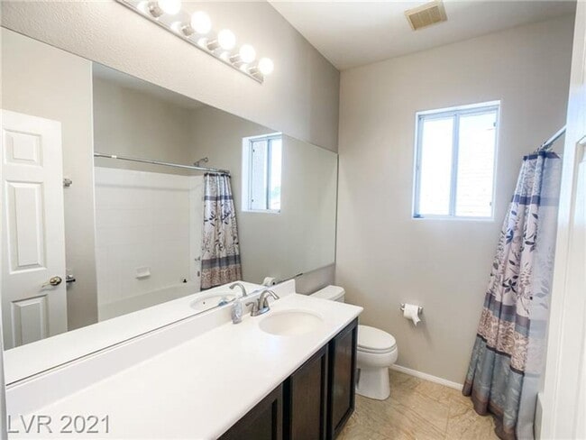 Building Photo - Coming Soon 8/1/25 - Beautiful Summerlin P...