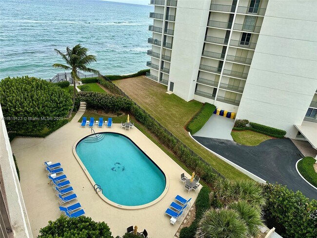 Building Photo - 5420 N Ocean Dr