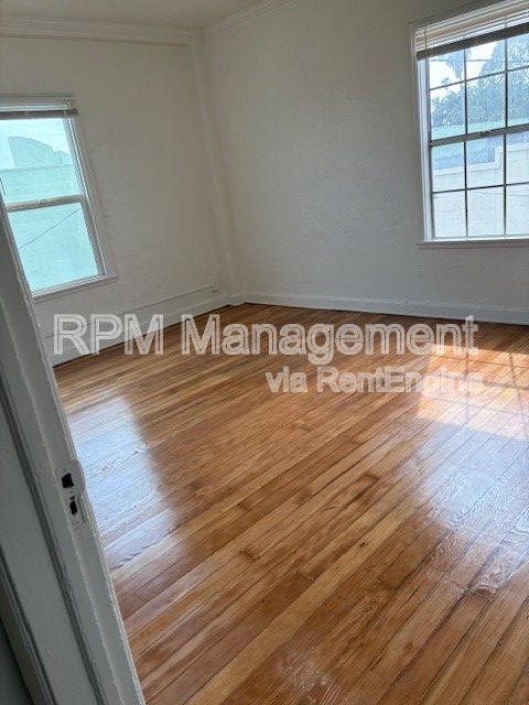 Building Photo - 1523 N McCadden Pl