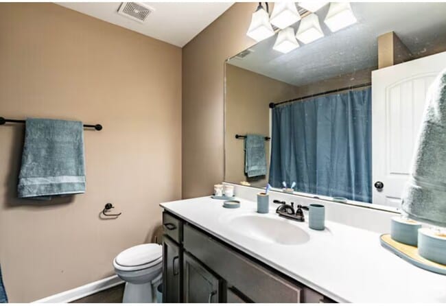 Building Photo - 2517 Rollow Ln