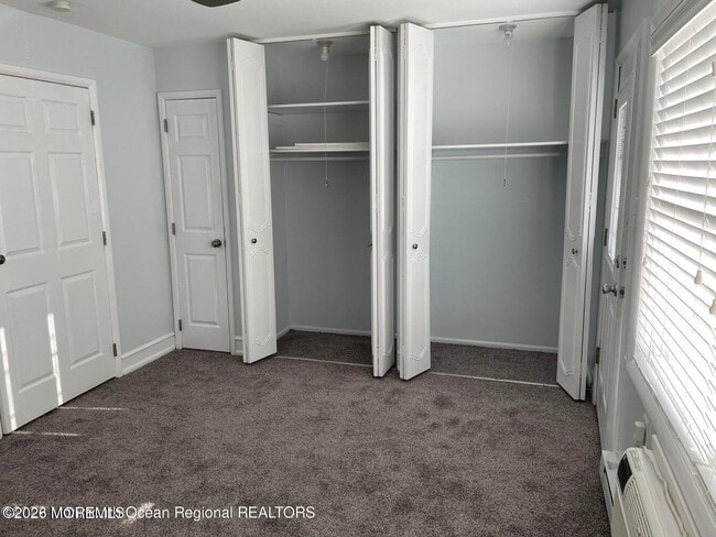 Building Photo - 393 Chesterfield Ct