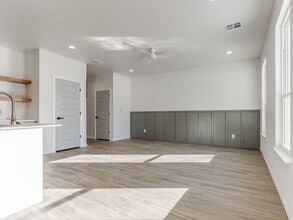 Building Photo - Norman - Close to Campus! 3 Bed, 2.5 Bath ...
