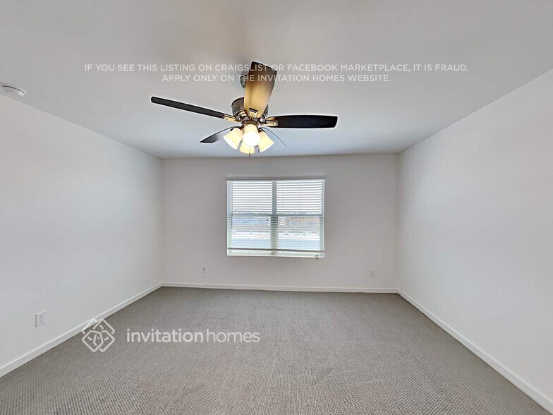Building Photo - 40471 W Sunland Dr