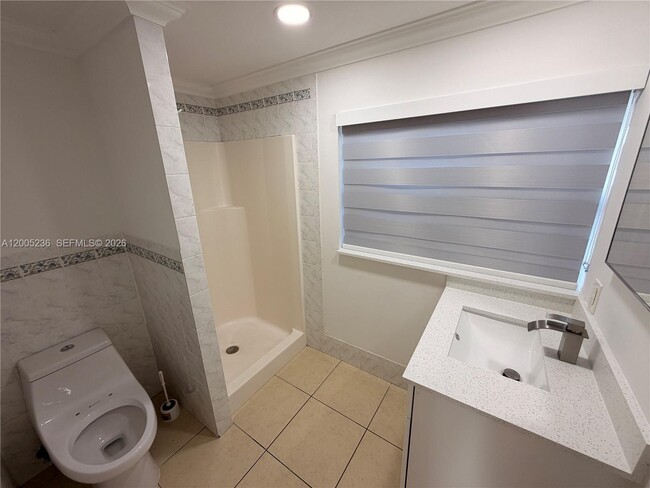 Building Photo - 3011 N 74th Way