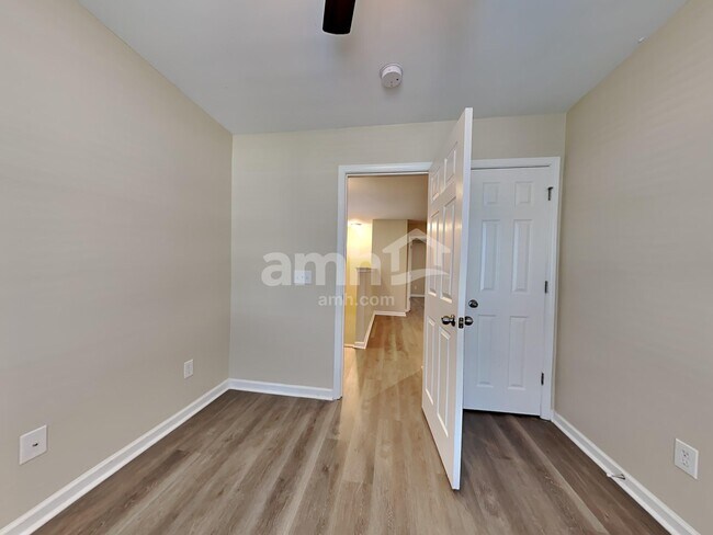 Building Photo - 103 Surlington Dr