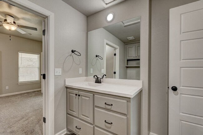 Building Photo - 5712 Campbell Creek Dr