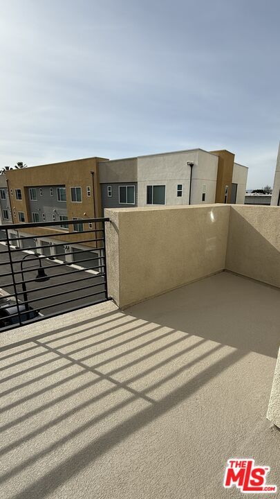 Building Photo - 5079 Cedar Ave