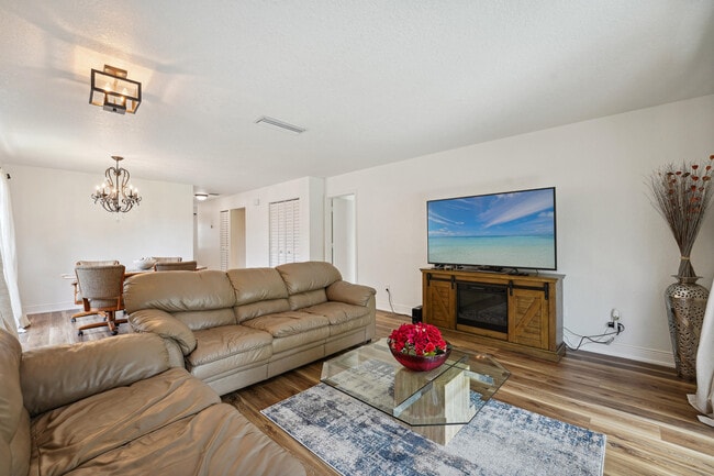 Building Photo - 21650 Juego Cir