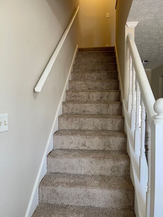 Building Photo - 5763 N Castlegate Dr