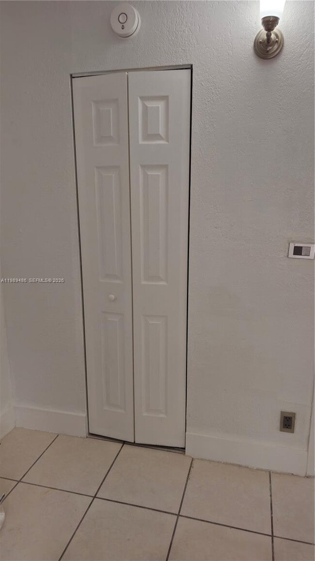 Building Photo - 4550 NW 9th St