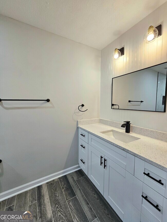 Building Photo - 5303 Kemper Pl