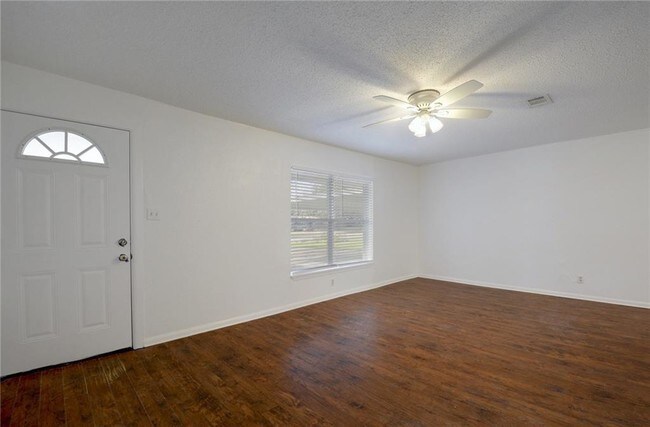 Building Photo - 1510 Northridge Dr