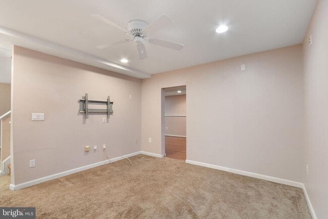 Building Photo - 6910 Governors Grant Ln