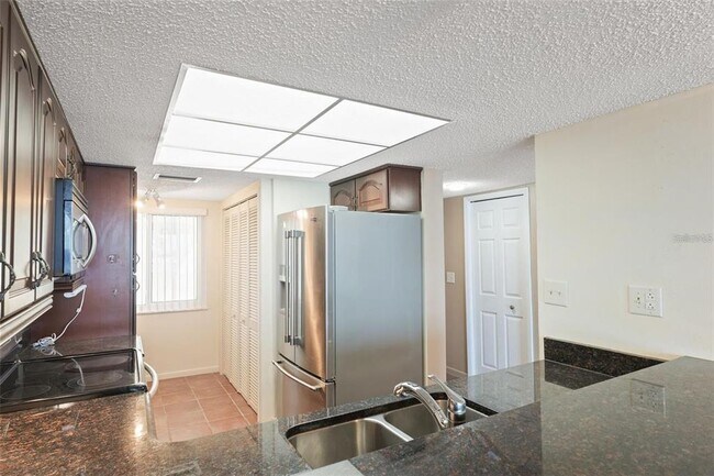 Building Photo - 4620 Bay Blvd