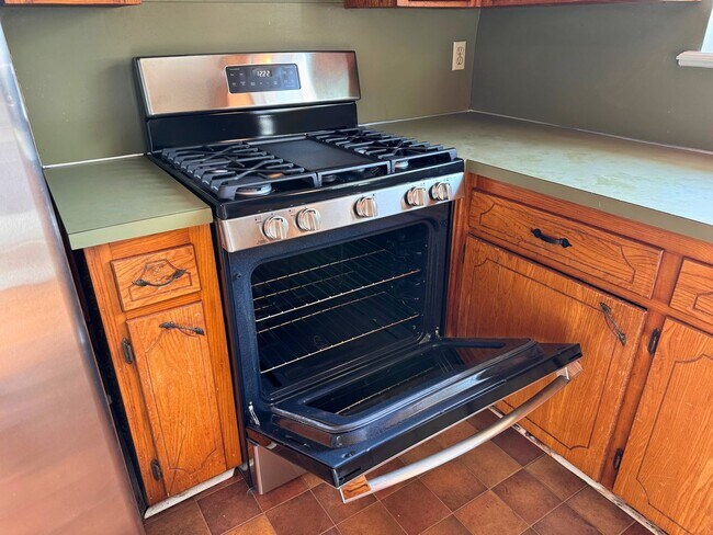 Building Photo - 3 Bed 1.5 Bath Home Close to Sheppard AFB!