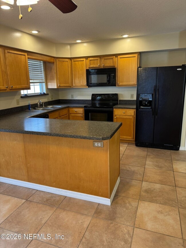 Building Photo - 6725 Newgate Cir E