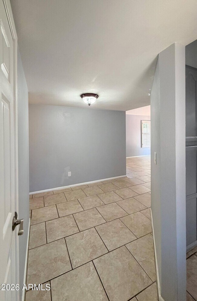 Building Photo - 11815 N 65th Dr
