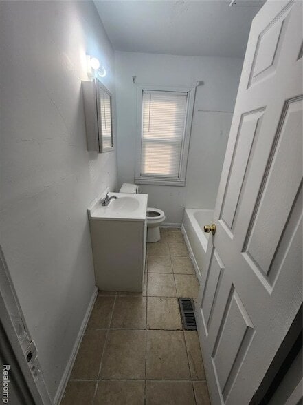 Building Photo - 16723 Asbury Park