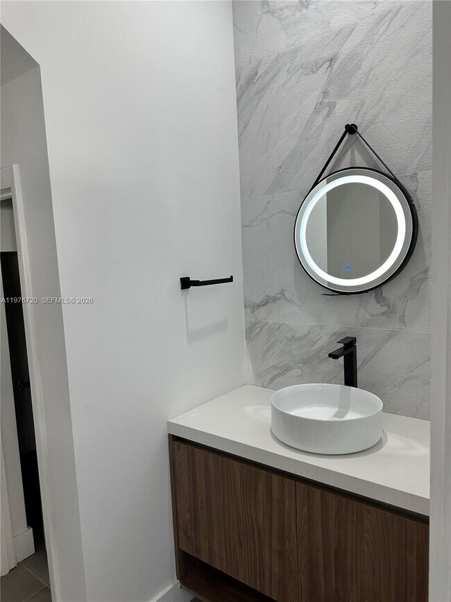 Building Photo - Southwest 32nd Avenue, Fort Lauderdale, FL 33312 - 4 BR 2 BA townhouse