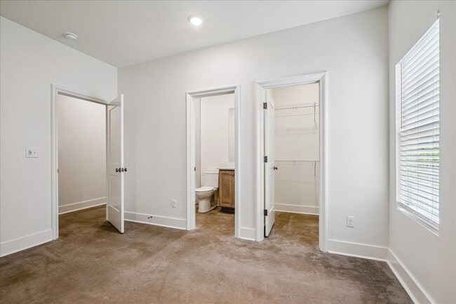 Building Photo - 3556 Carnes Ave