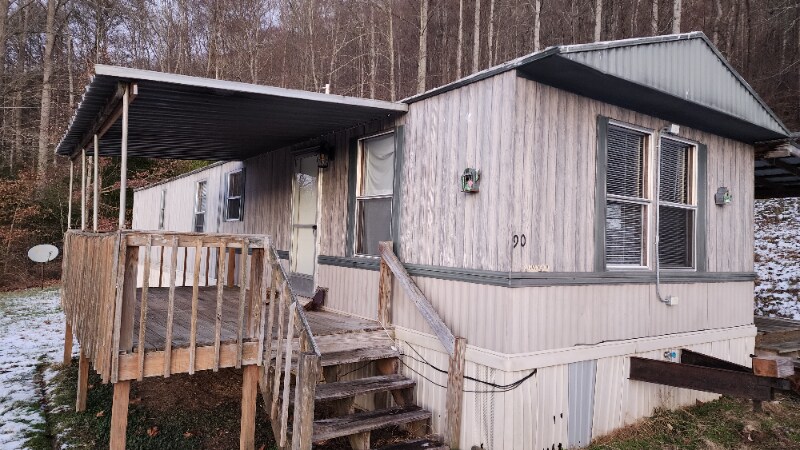 Primary Photo - 90 Bud Rd