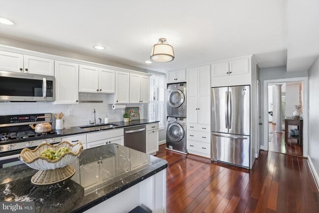 Building Photo - 1314 Webster St