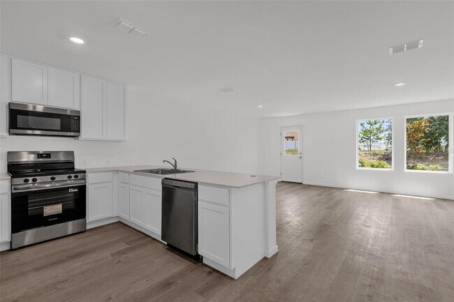 Building Photo - 2424 Bevel Ln