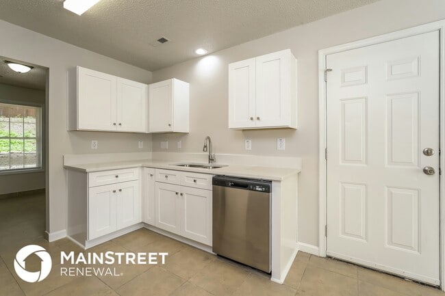 Building Photo - 5603 Green Apple Dr