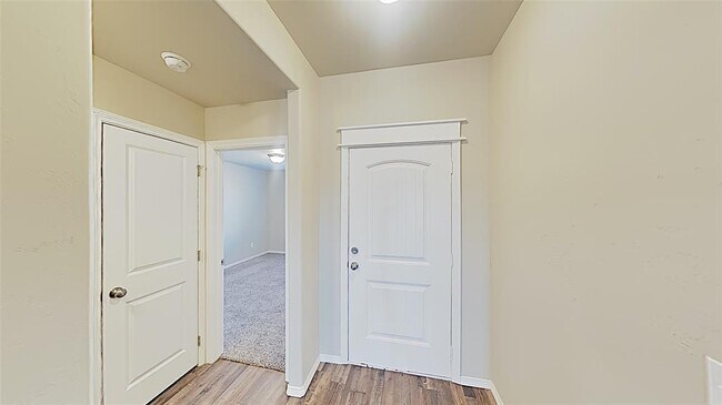 Building Photo - 6304 NW 178th Cir