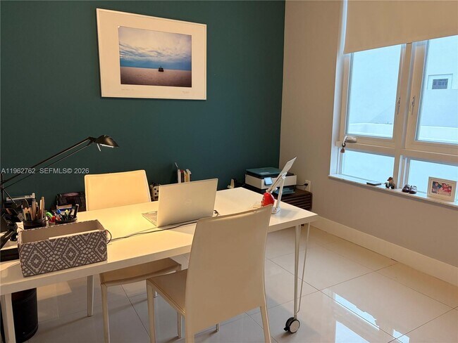 Building Photo - 10416 NW 66th St