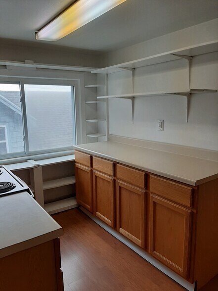 Building Photo - 517 Stafford Ave