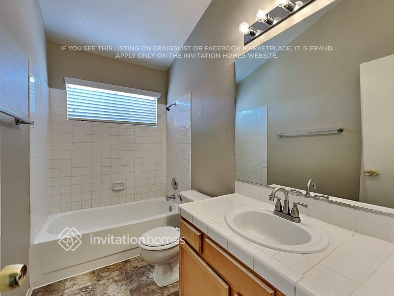 Building Photo - 1862 Vista Del Oso Way