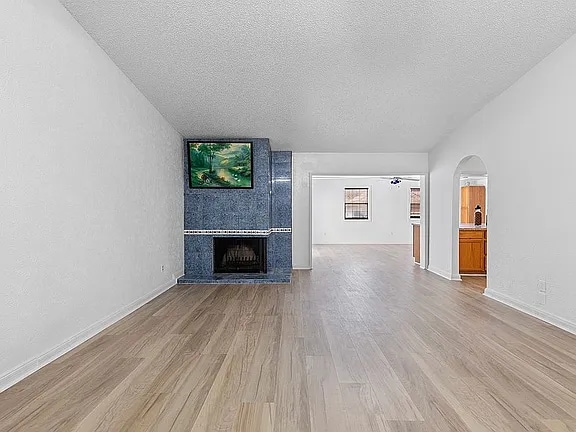 Building Photo - 204 Pebblebrook St