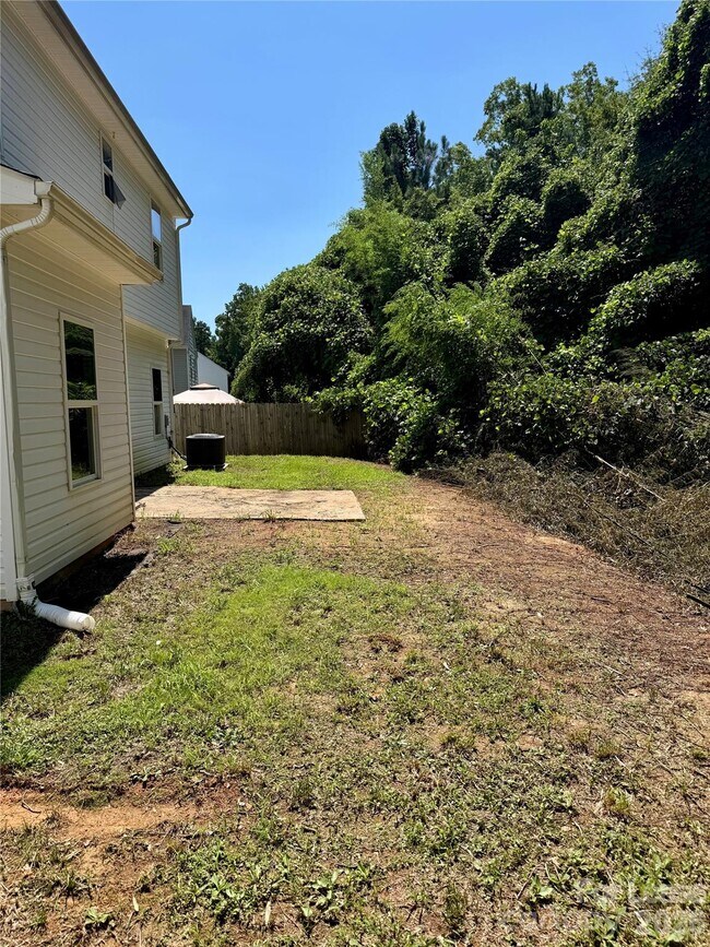 Building Photo - 937 Joselynn Drive
