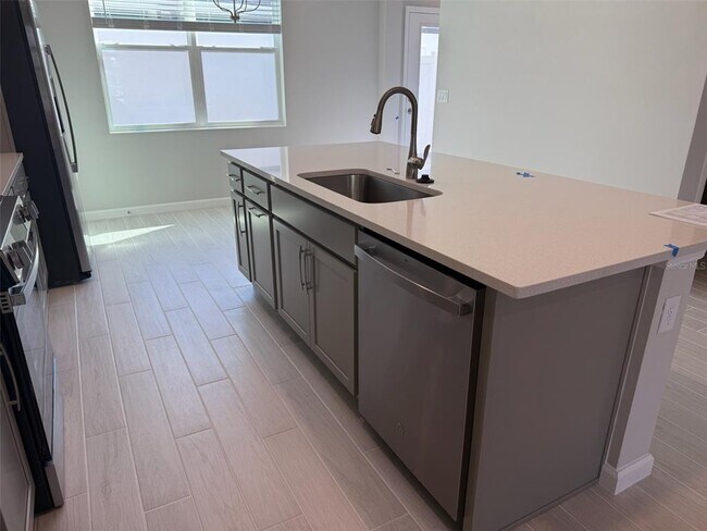 Building Photo - 619 Pothos St