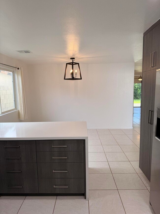 Building Photo - 51905 Avenida Velasco