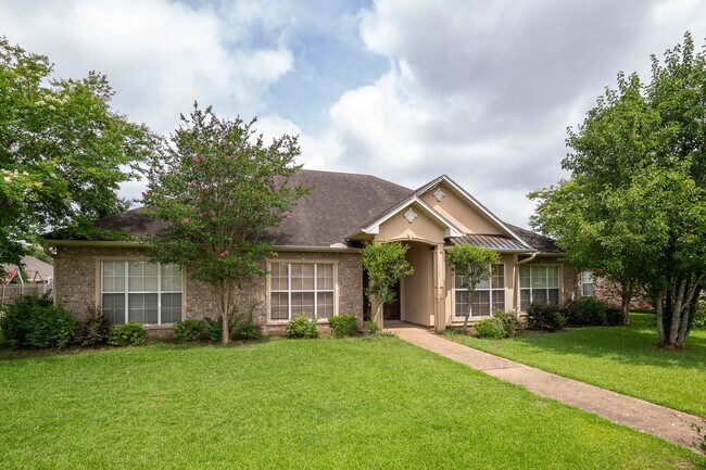 Building Photo - 6102 Coty Dr