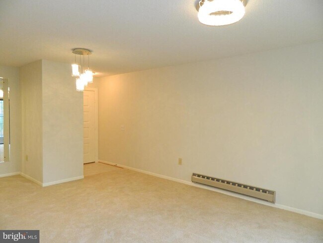 Building Photo - 15320 Pine Orchard Dr