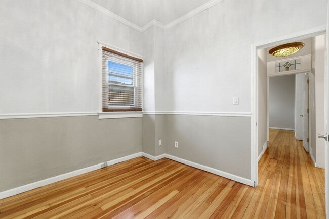 Building Photo - Charming Historic Home in Mayfair Neighborhood