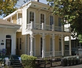 Building Photo - 2227 Brainard St