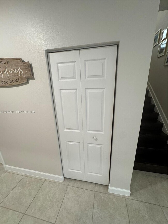 Building Photo - 17145 SW 92nd St